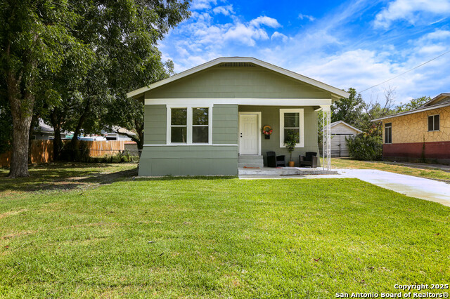 Listing photo id 1 for 618 Canton
