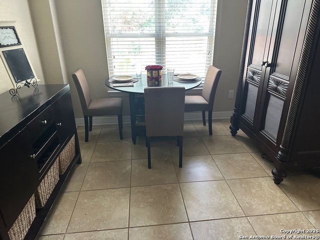 Image 6 of 15 For 8523 Kallison Arbor