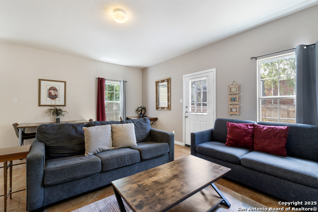 Image 9 of 20 For 7807 Kingsbury Wood  2