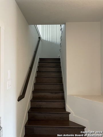 Listing photo id 8 for 7914 Roanoke 18