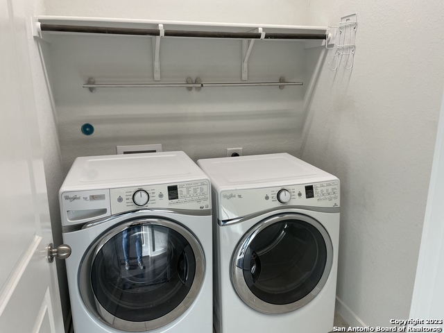 Listing photo id 16 for 7914 Roanoke 18
