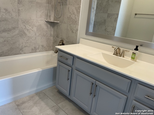 Listing photo id 7 for 7914 Roanoke 18
