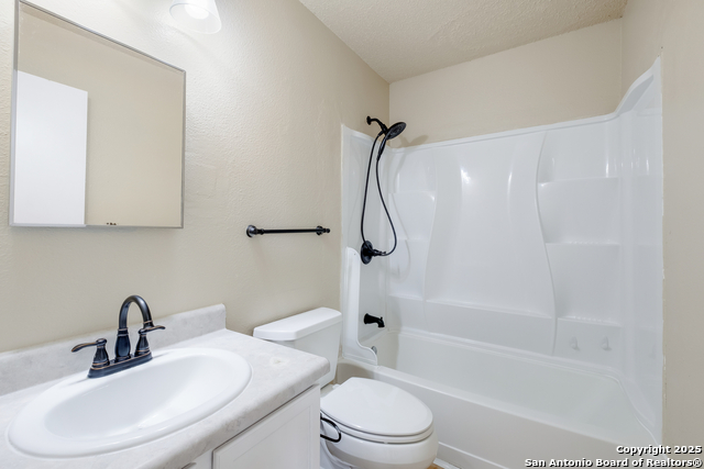 Image 16 of 23 For 8803 Breezefield