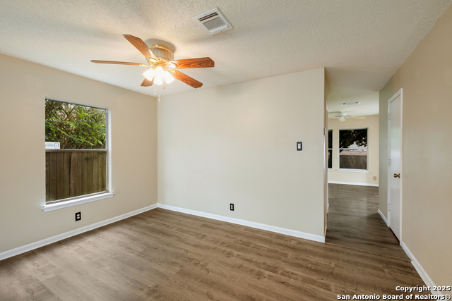 Image 5 of 23 For 8803 Breezefield