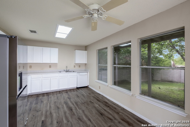 Image 7 of 23 For 8803 Breezefield