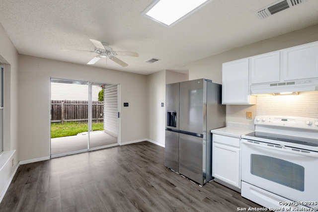 Image 9 of 23 For 8803 Breezefield