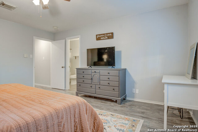 Image 17 of 30 For 8506 Pioneer Gold