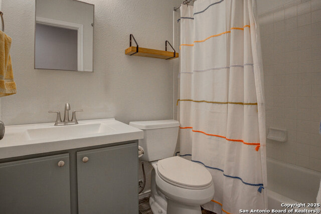 Image 20 of 30 For 8506 Pioneer Gold