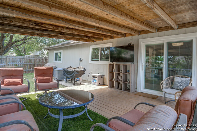 Image 23 of 30 For 8506 Pioneer Gold