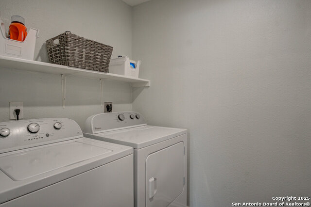 Image 28 of 30 For 8506 Pioneer Gold