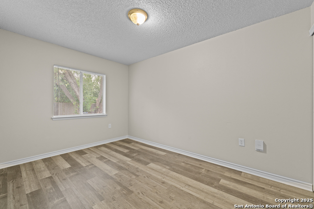 Image 14 of 19 For 8004 Laurel  