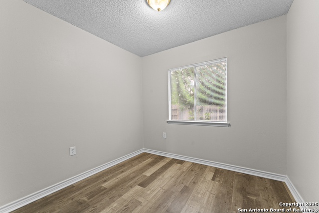 Image 17 of 19 For 8004 Laurel  