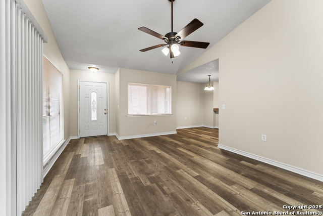 Image 4 of 19 For 8004 Laurel  