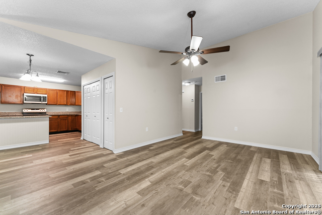 Image 6 of 19 For 8004 Laurel  