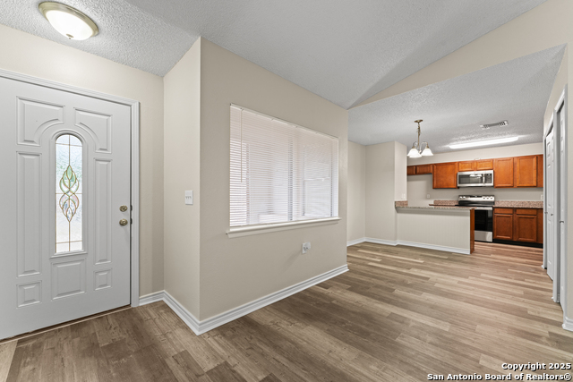 Image 7 of 19 For 8004 Laurel  