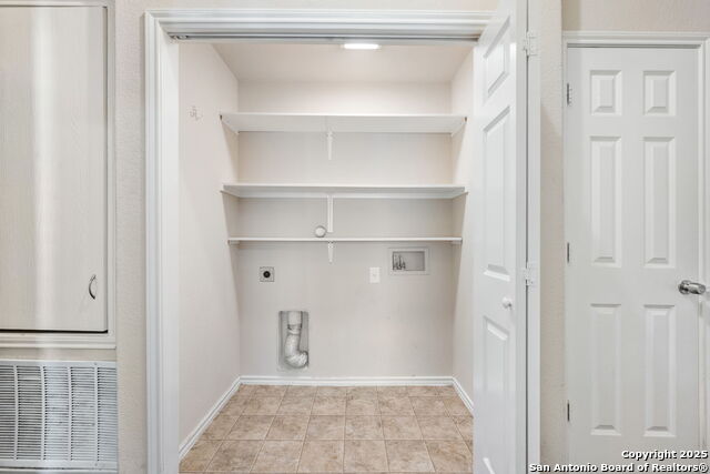 Image 23 of 27 For 2519 Sunset