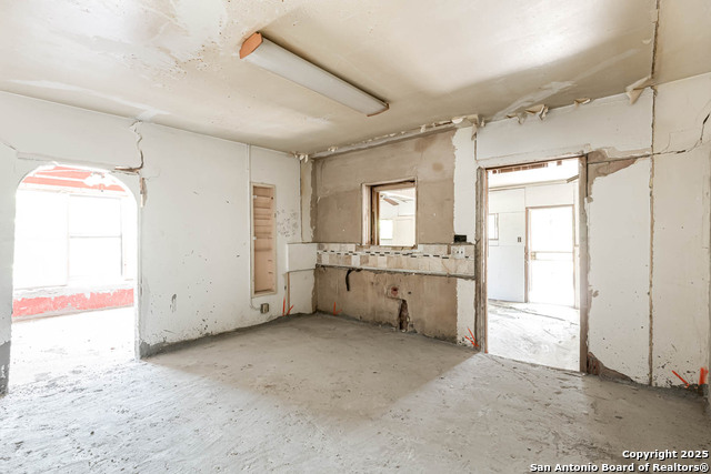 Image 12 of 27 For 1409 Kentucky