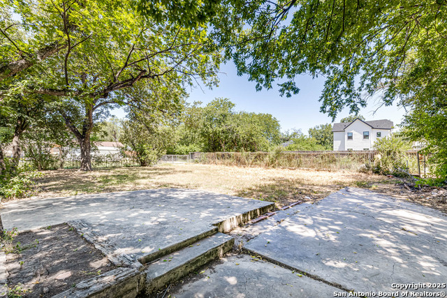 Image 5 of 27 For 1409 Kentucky