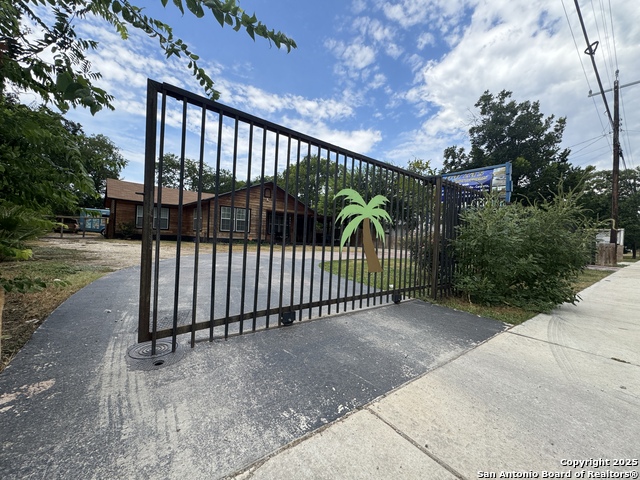 Details for 2351 Rigsby  , San Antonio, TX 78222