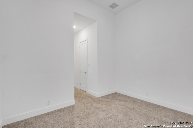 Image 19 of 22 For 2145 Glendon