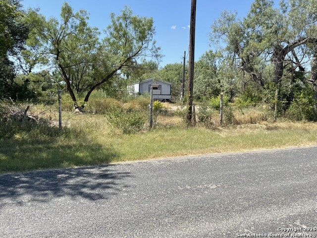 Listing photo id 7 for 8071 County Road 429