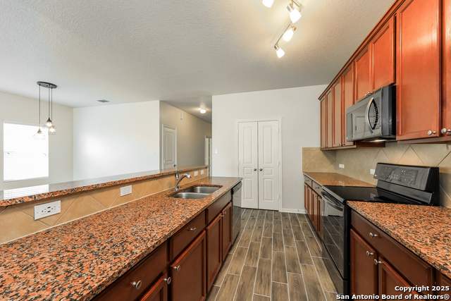 Image 7 of 16 For 11318 Dodson