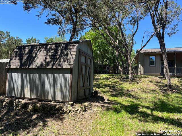 Image 19 of 20 For 221 Doeskin Dr