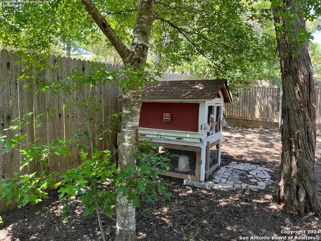 Image 20 of 20 For 221 Doeskin Dr