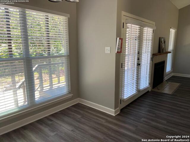 Image 8 of 20 For 221 Doeskin Dr