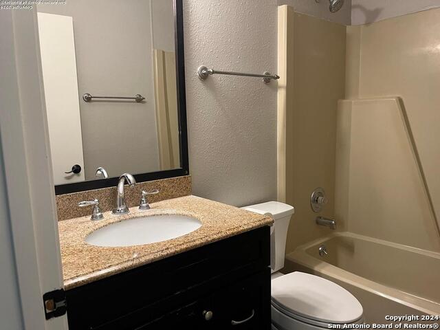 Image 9 of 20 For 221 Doeskin Dr