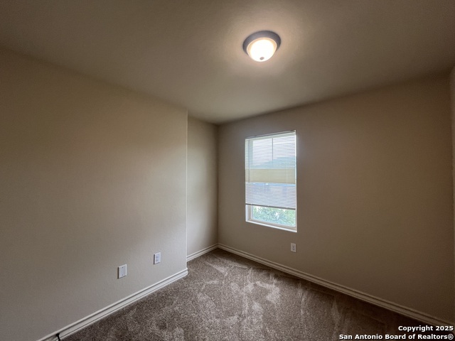 Image 20 of 26 For 7011 Micayla Cove  103