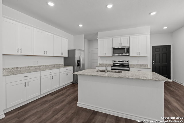 Image 20 of 23 For 402 White Heron Way