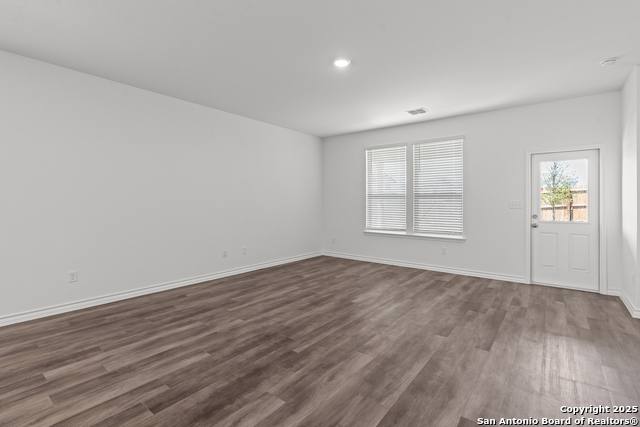 Image 5 of 23 For 402 White Heron Way
