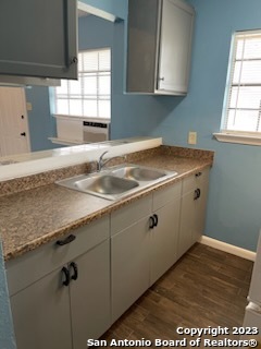 Image 6 of 14 For 218 Bexar Dr
