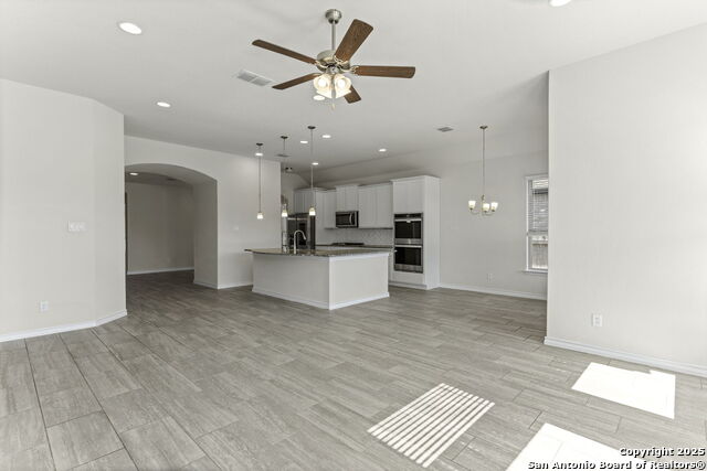 Listing photo id 8 for 29738 Wackford