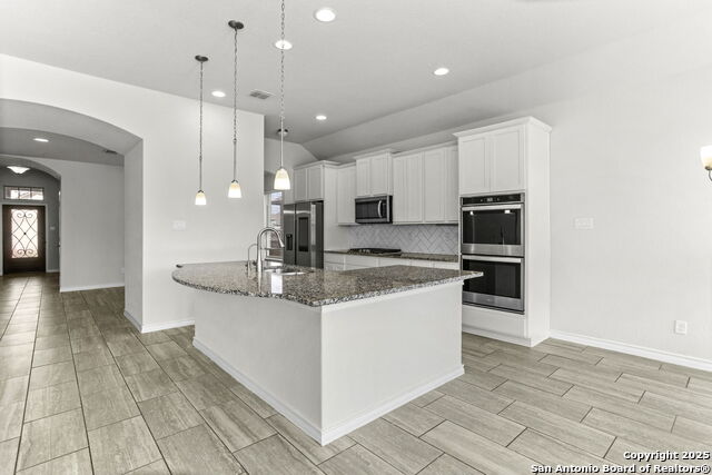 Listing photo id 10 for 29738 Wackford