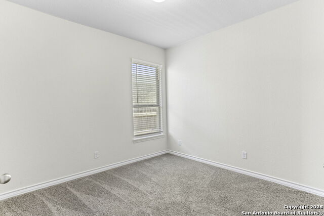 Listing photo id 23 for 29738 Wackford