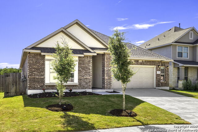 Listing photo id 1 for 29738 Wackford