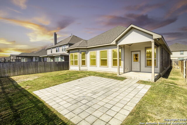 Listing photo id 29 for 29738 Wackford