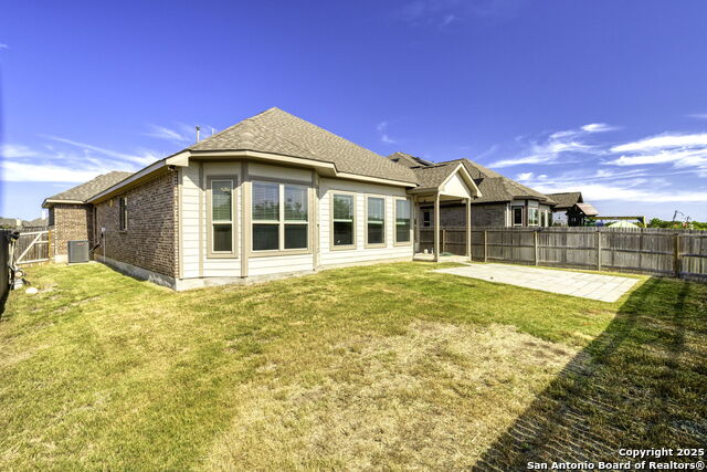 Listing photo id 32 for 29738 Wackford