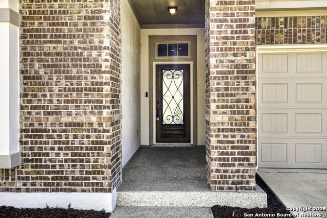 Listing photo id 3 for 29738 Wackford