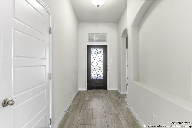 Listing photo id 4 for 29738 Wackford