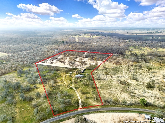 Listing photo id 0 for 345 Shorthorn Rd