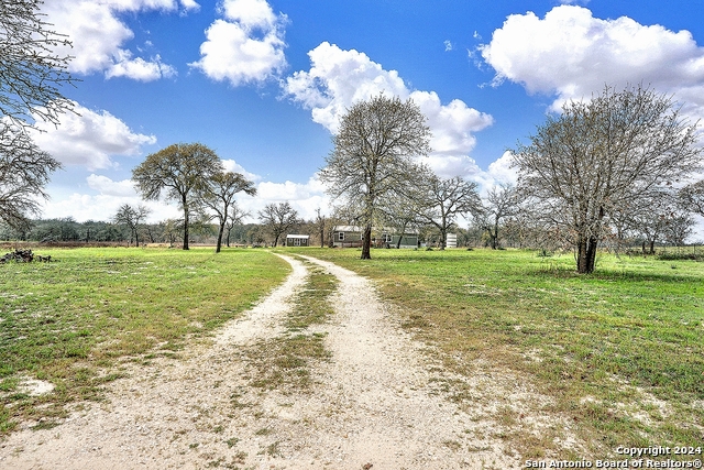 Listing photo id 23 for 345 Shorthorn Rd
