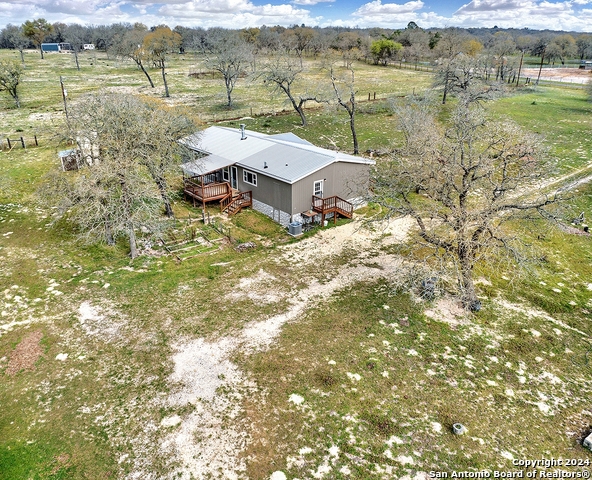Listing photo id 33 for 345 Shorthorn Rd