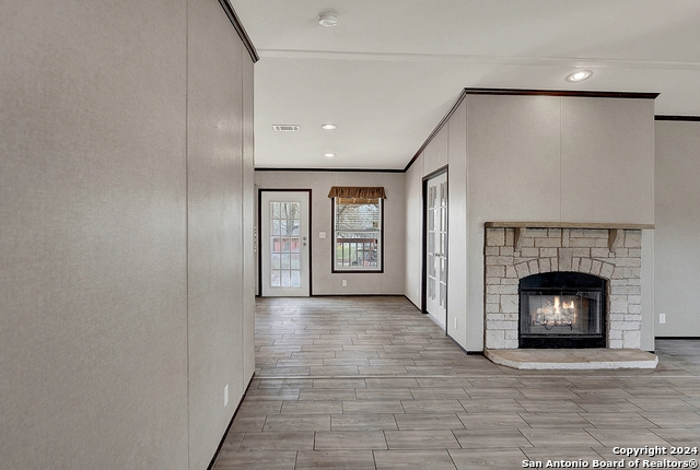 Listing photo id 6 for 345 Shorthorn Rd