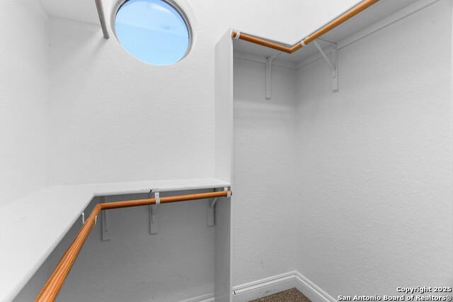 Listing photo id 13 for 1165 Legacy Drive