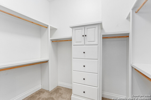 Listing photo id 16 for 1165 Legacy Drive