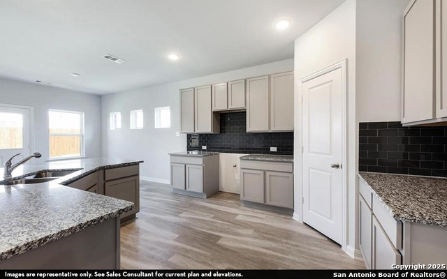 Image 11 of 18 For 3565 Alto Stratus