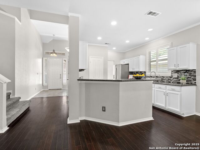 Image 9 of 36 For 3022 Fall Way Dr